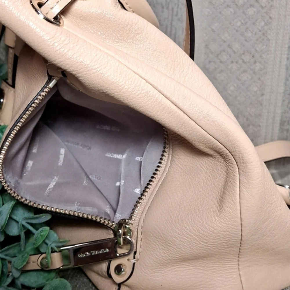 Michael Kors Evie Flower Garden Small Backpack Floral Embellisments - Picture 14 of 16